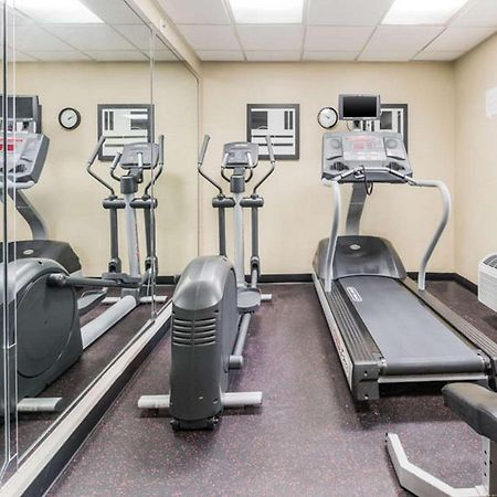 Birch Hills Suites - Blue Ash Buitenkant foto