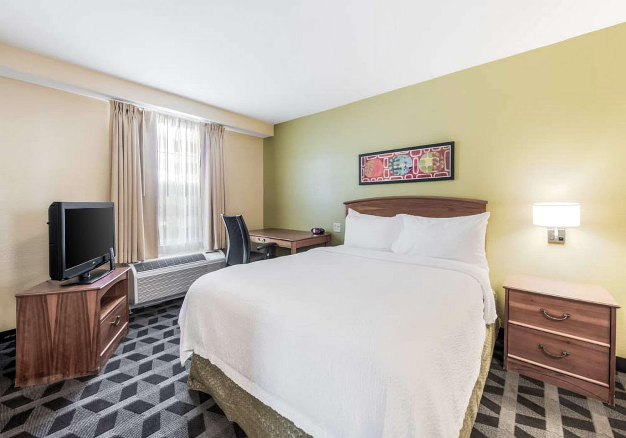 Birch Hills Suites - Blue Ash Buitenkant foto
