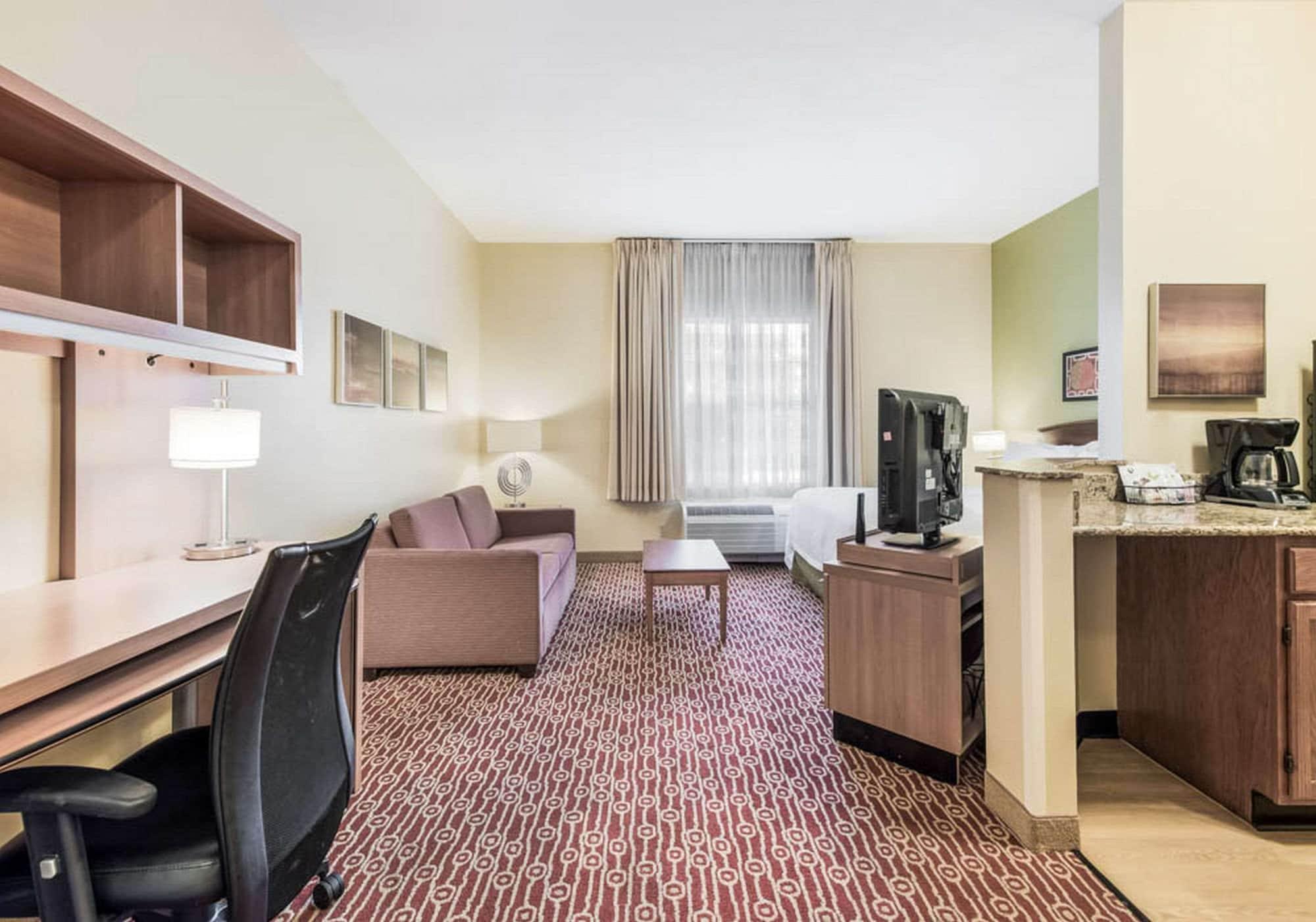 Birch Hills Suites - Blue Ash Buitenkant foto