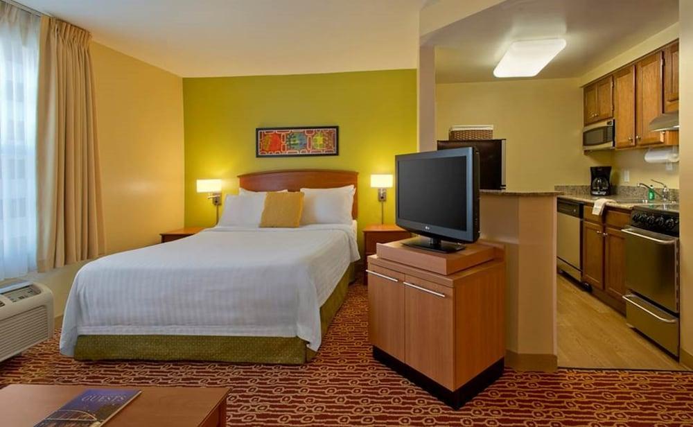 Birch Hills Suites - Blue Ash Buitenkant foto