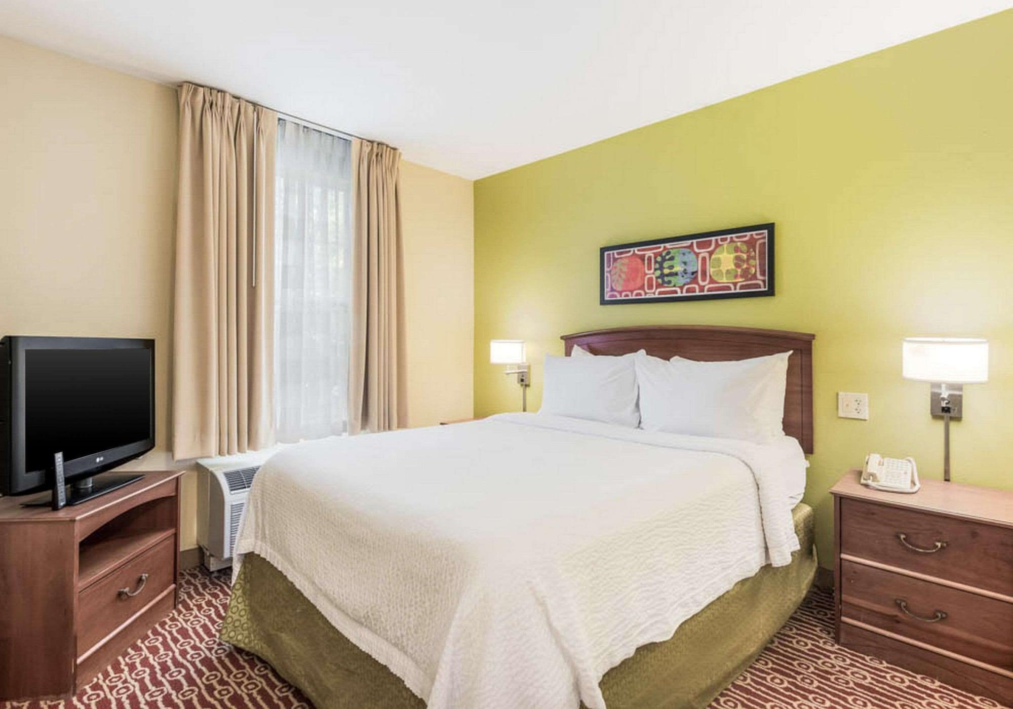 Birch Hills Suites - Blue Ash Buitenkant foto