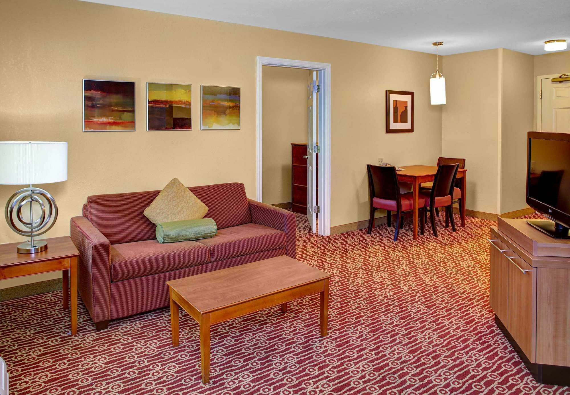 Birch Hills Suites - Blue Ash Buitenkant foto
