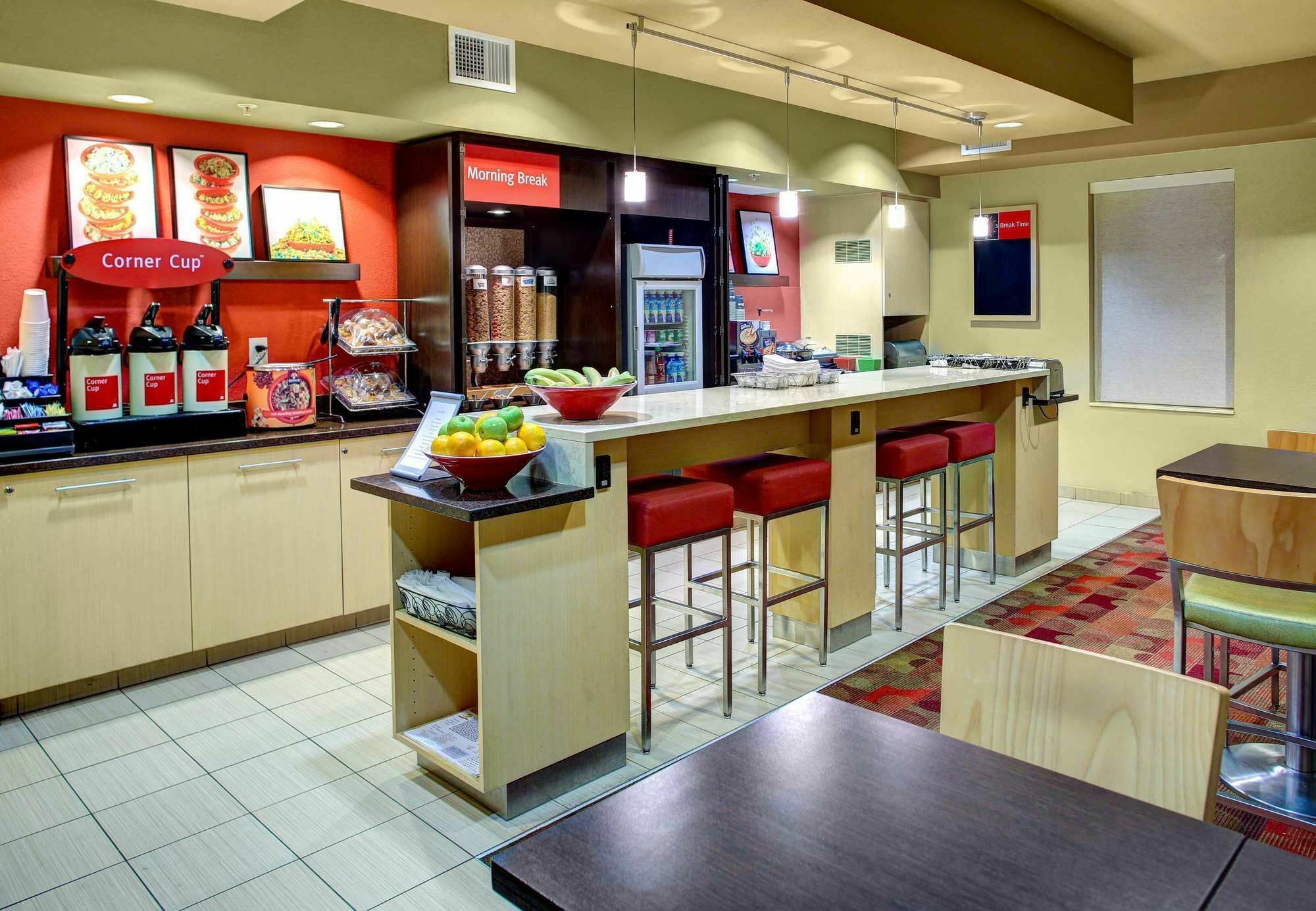 Birch Hills Suites - Blue Ash Buitenkant foto